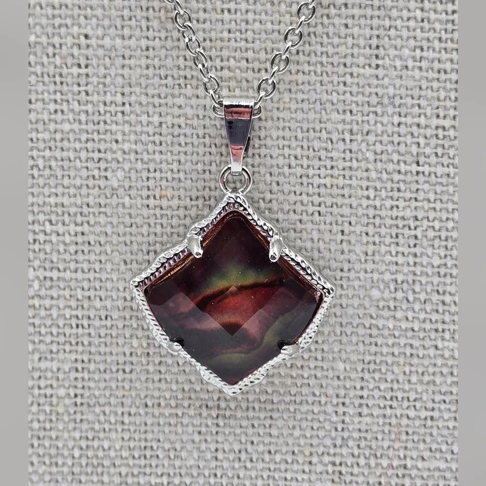 KENDRA SCOTT Davie Pendant Silver Tone Iridescent Dichroic Glass Bronze - Picture 1 of 7